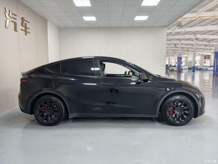 Tesla Model Y, 2023 8