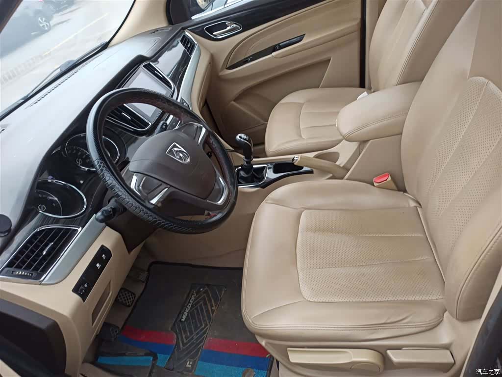 Wuling 730, 2017 15
