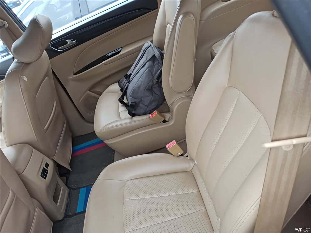 Wuling 730, 2017 17