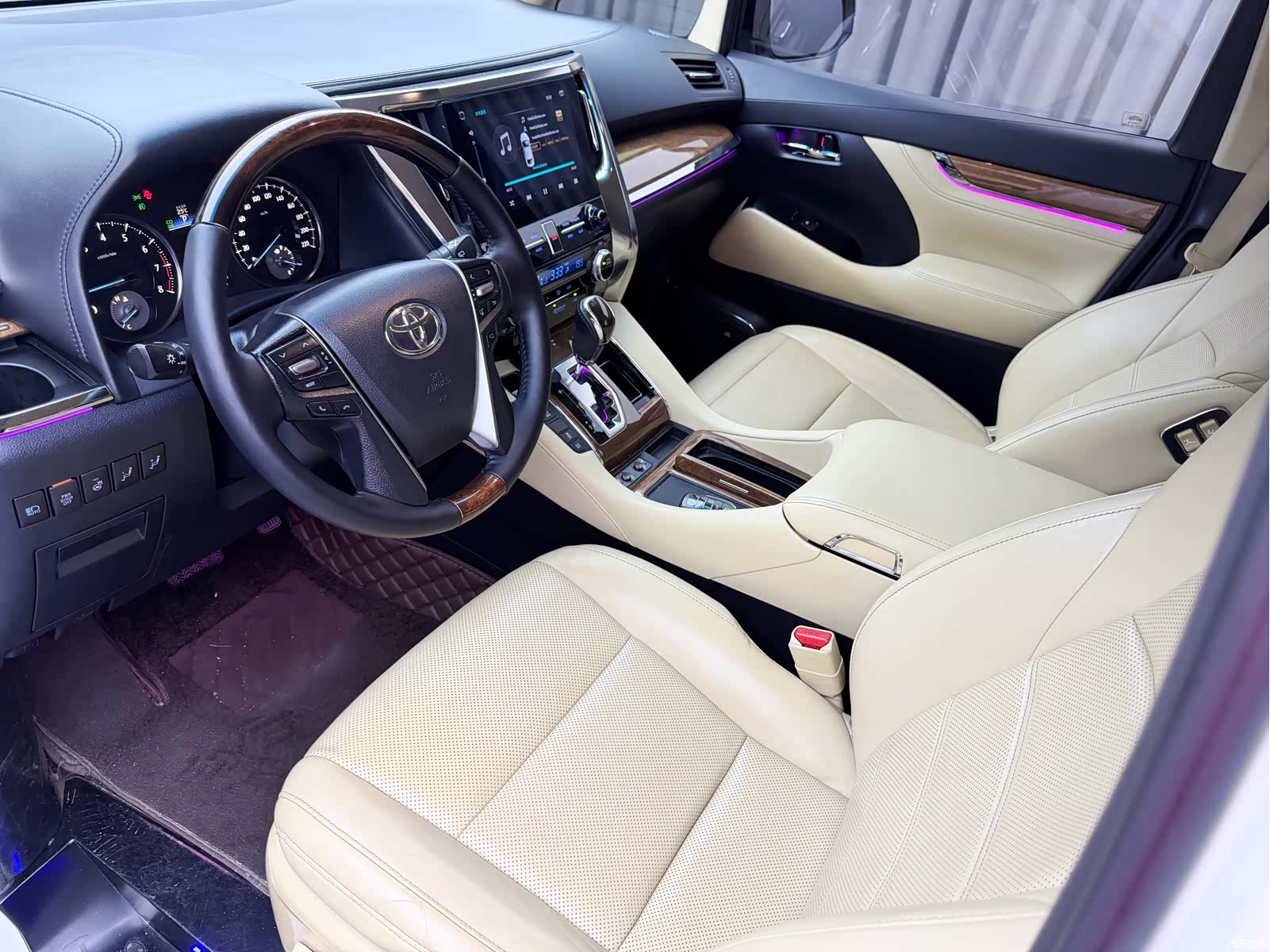 Toyota Alphard, 2016 14
