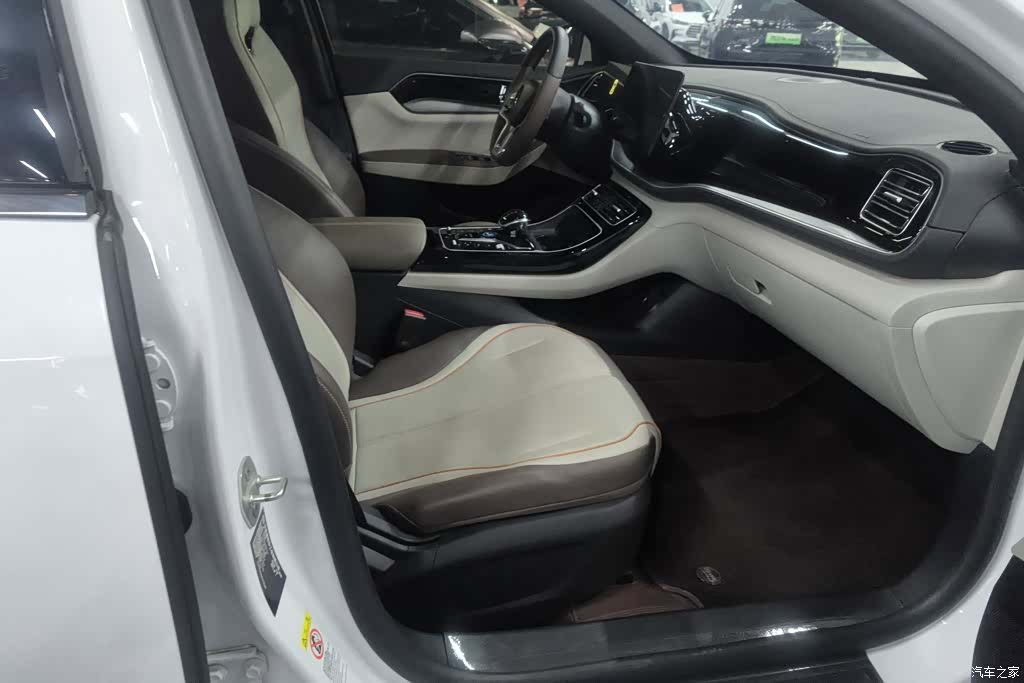 BYD Qin, 2025 8