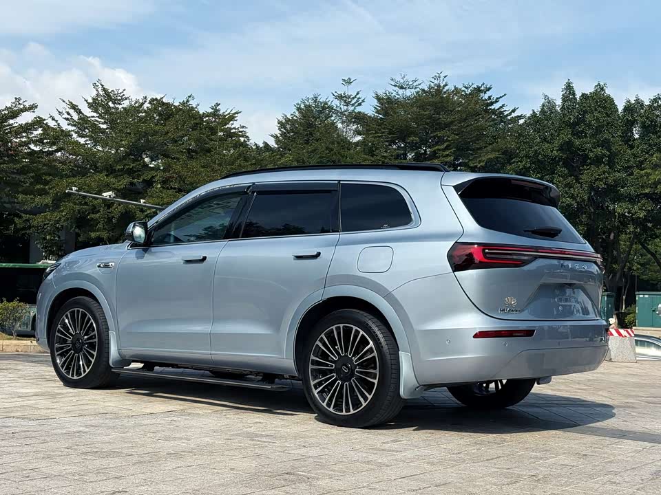 AITO Ask the world M7