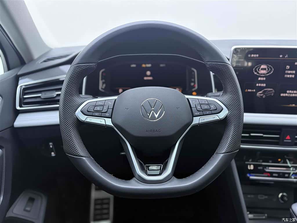 Volkswagen Tiguan L, 2024 14