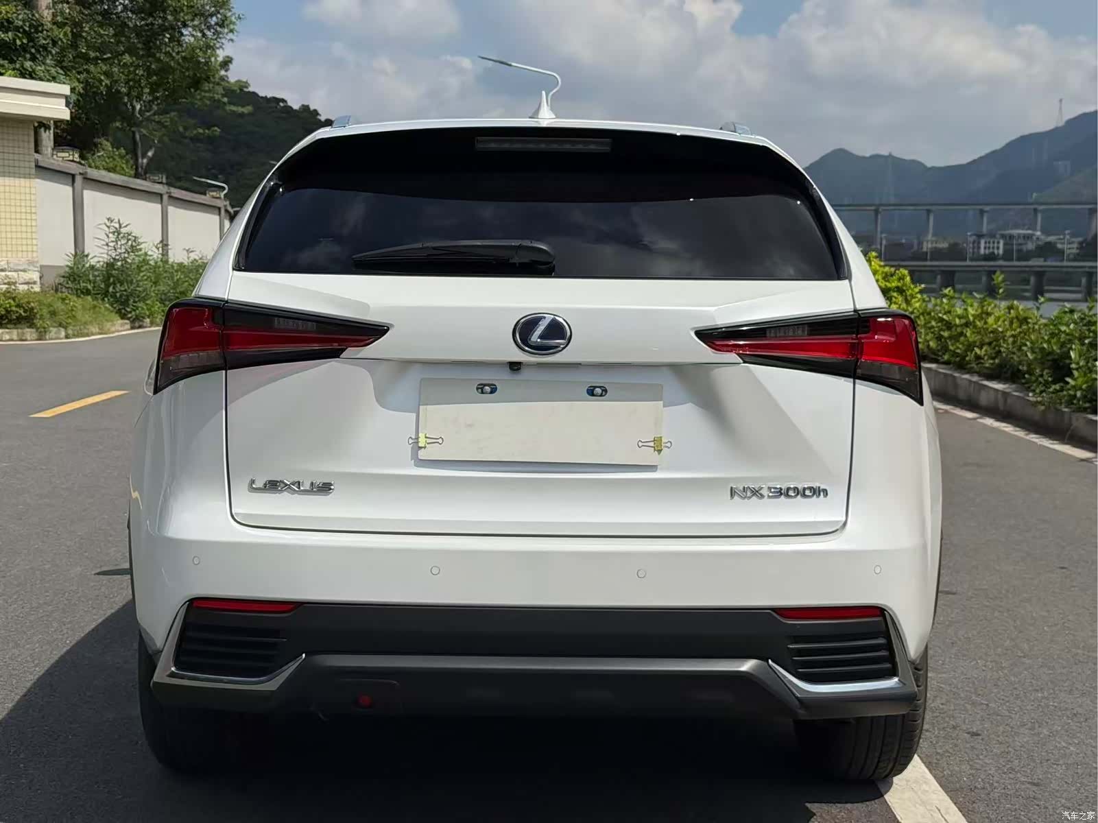Lexus NX, 2020 11