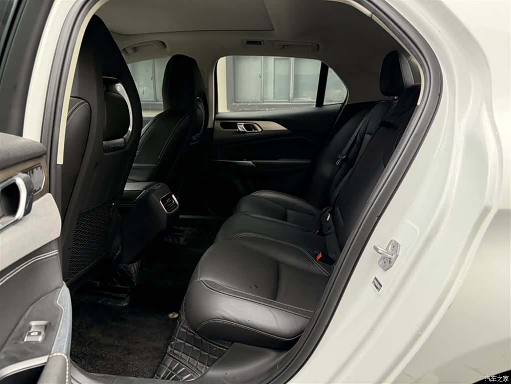 Lynk & Co 01, 2019 14