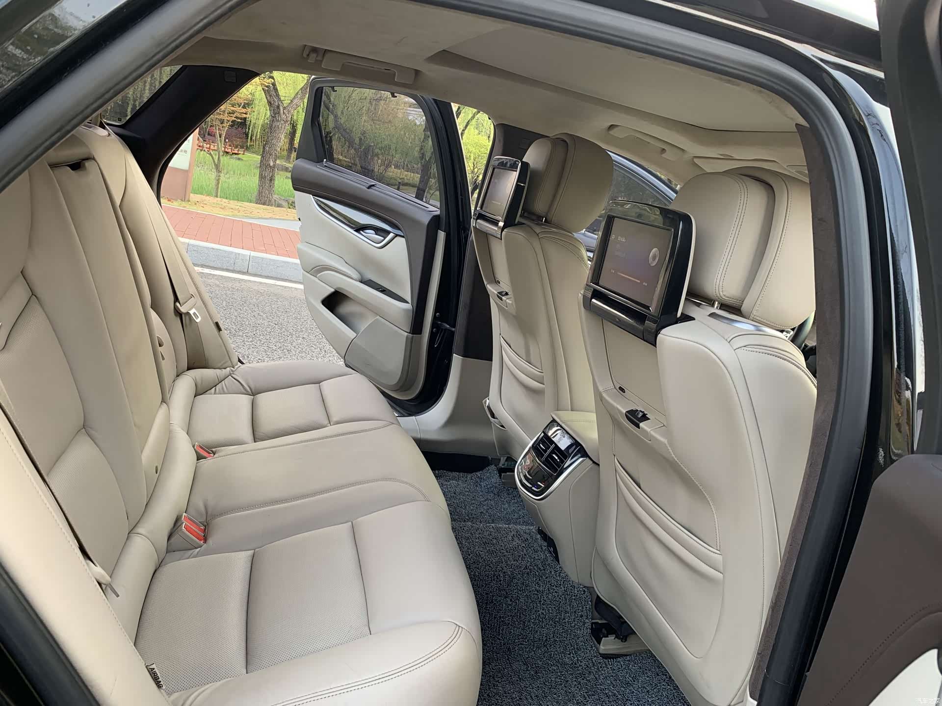 Cadillac XTS, 2015 22