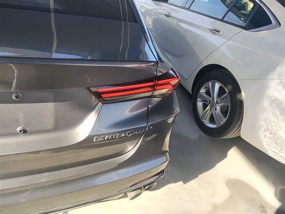 Trumpchi Shadow Leopard