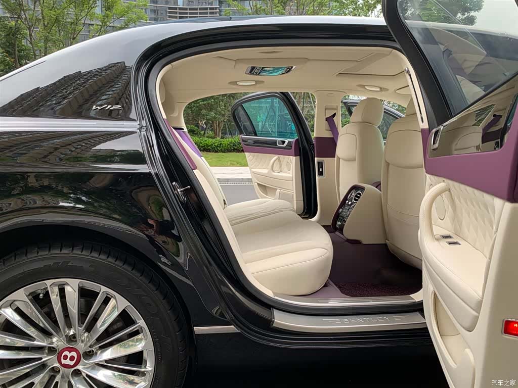 Bentley Flying Spur, 2010 12