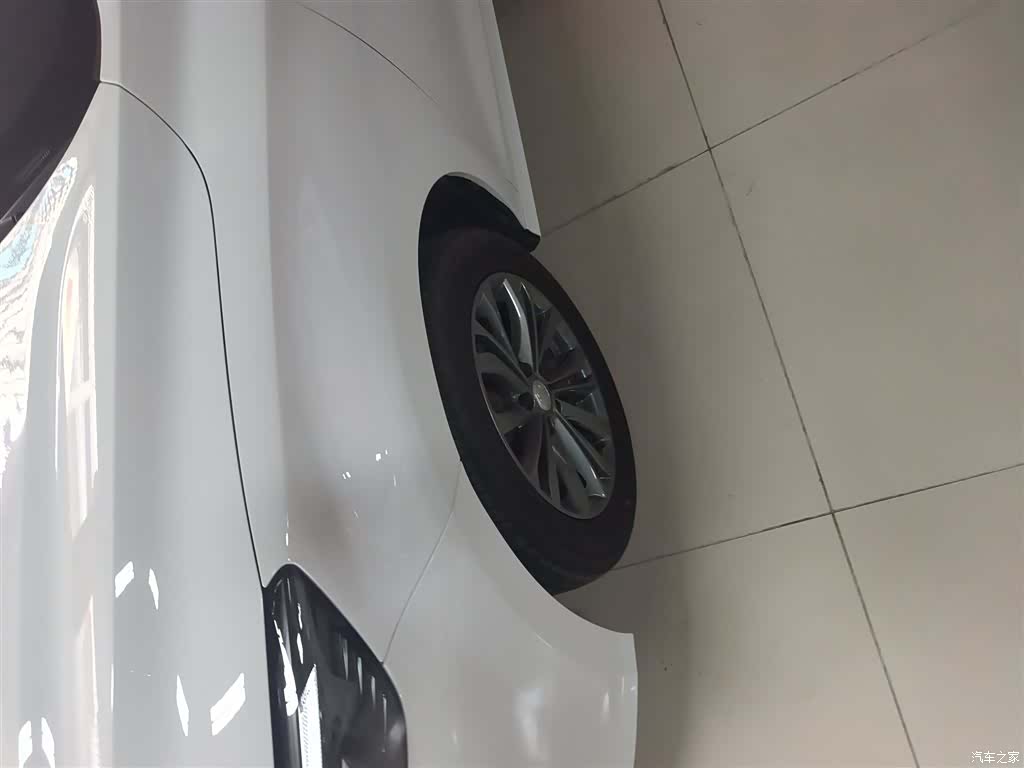 MG MG5, 2025 23