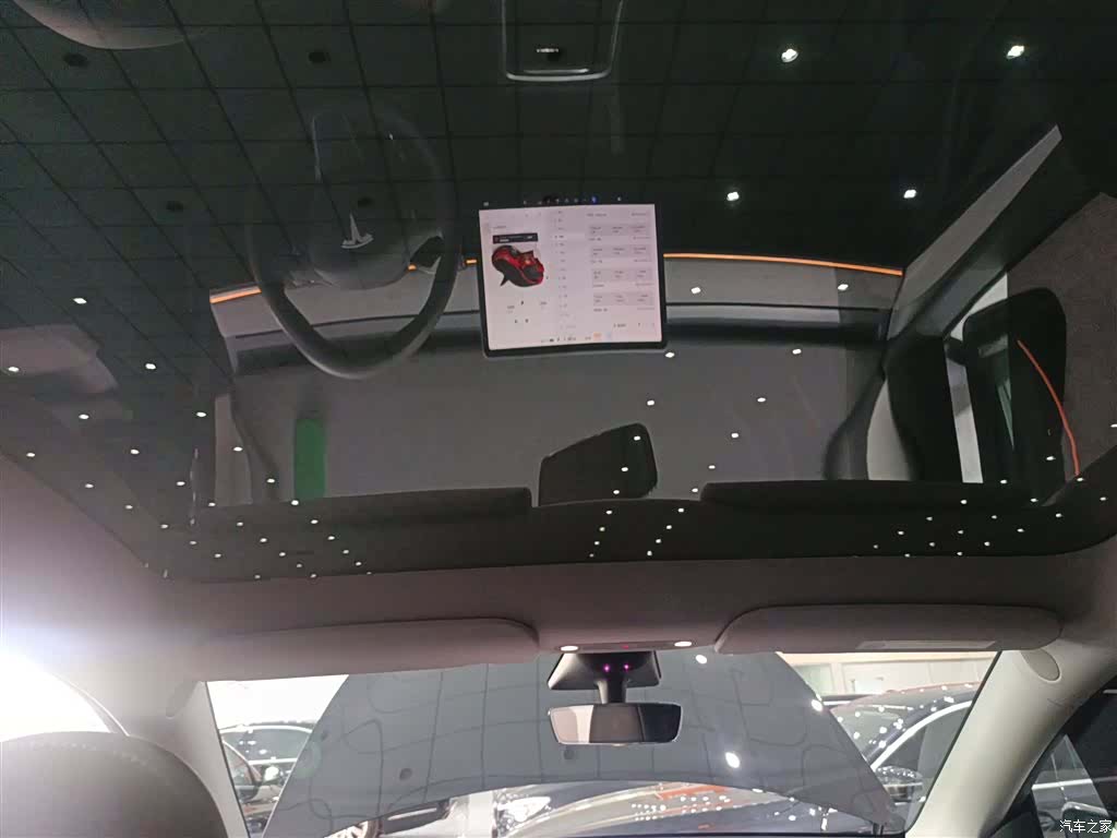 Tesla Model Y, 2023 18