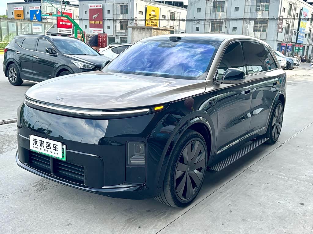 Li Auto L8