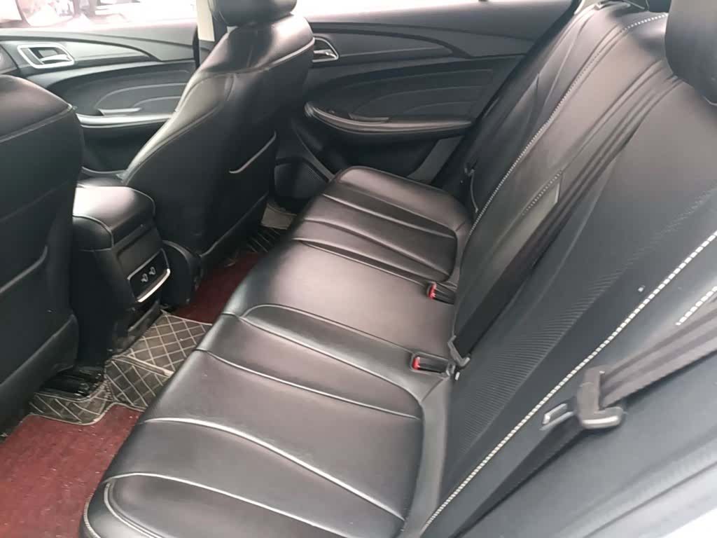Roewe i5, 2020 17