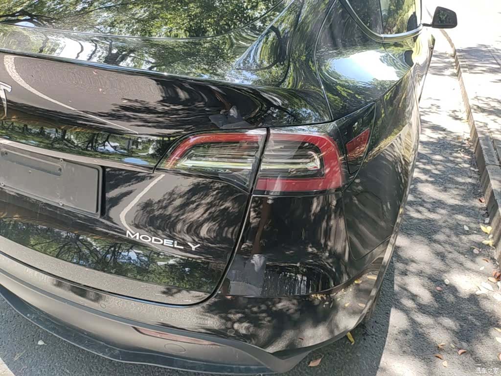 Tesla Model Y, 2022 8