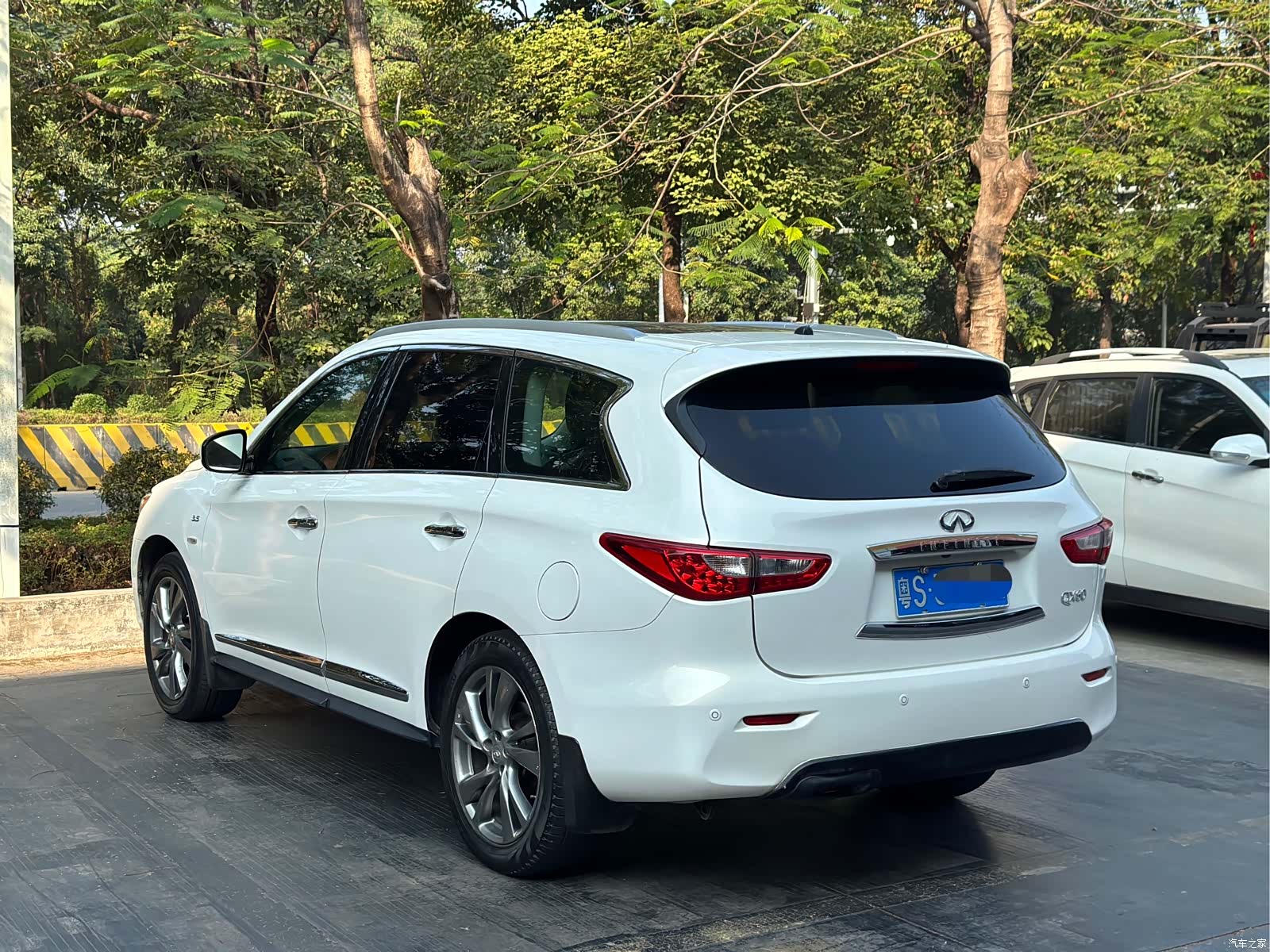 Infiniti QX60, 2014 4