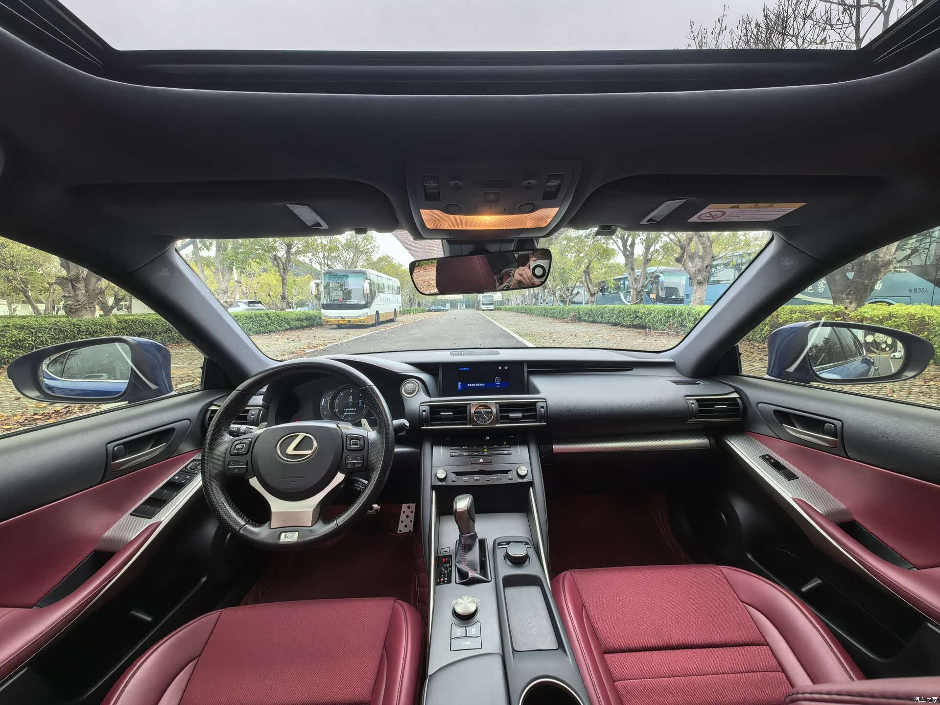 Lexus IS, 2019 12