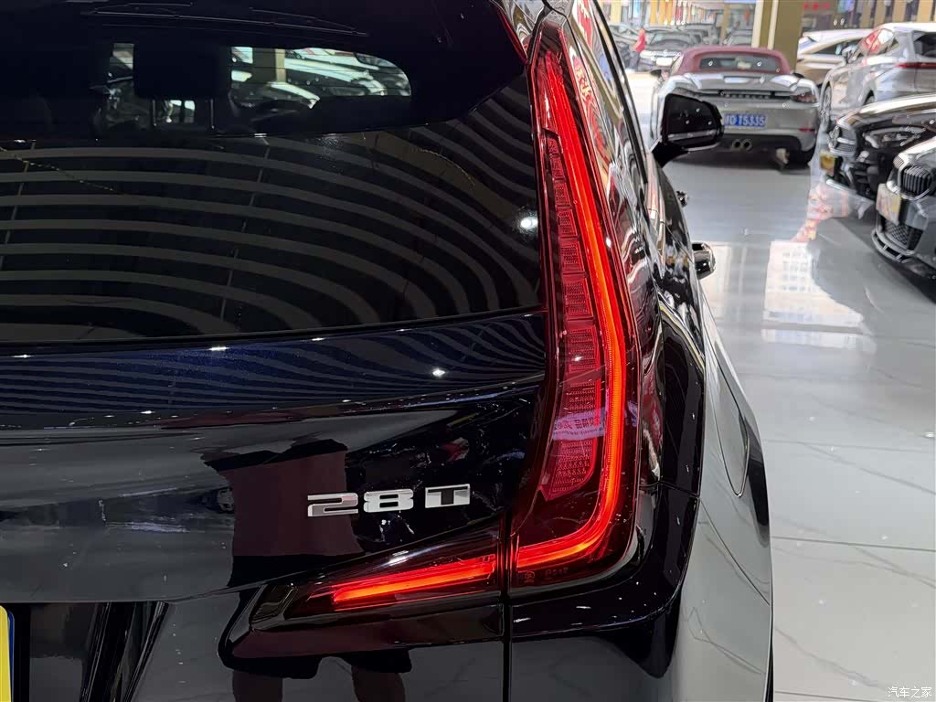 Cadillac XT4, 2020 8
