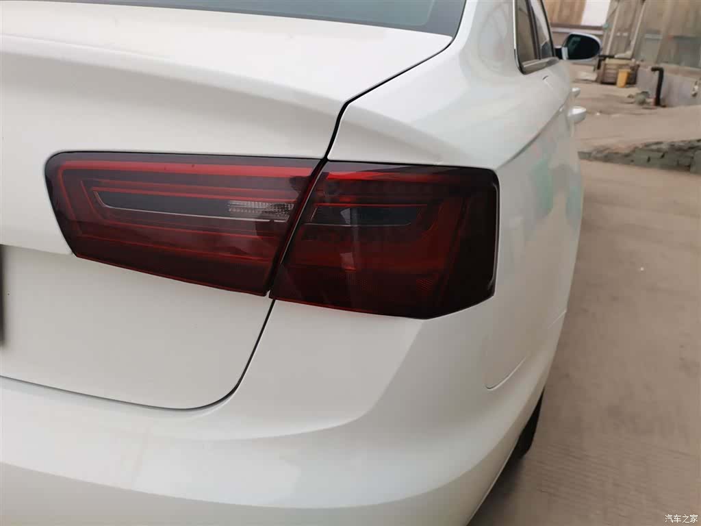 Audi A6L, 2015 24