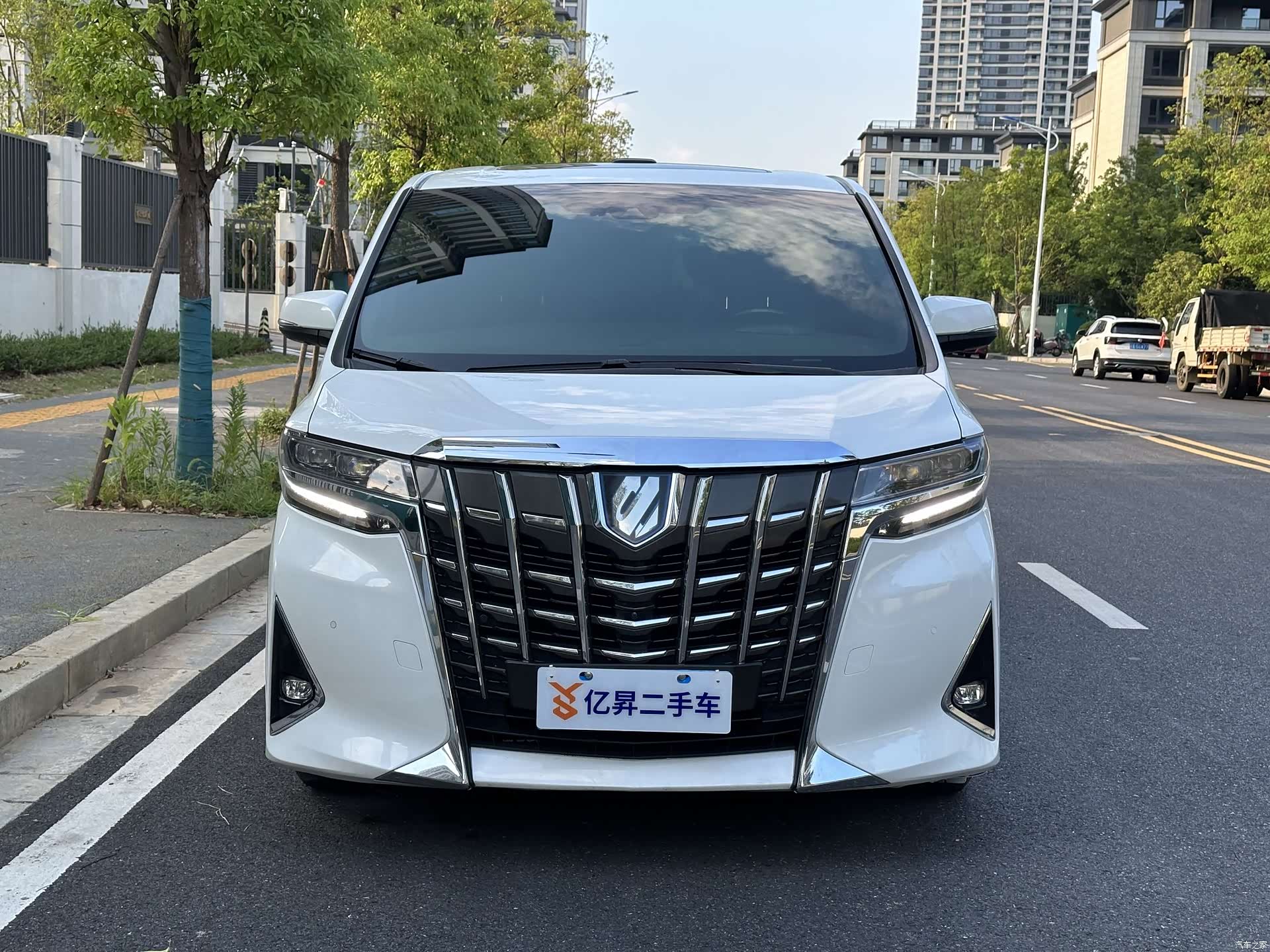Toyota Alphard, 2021 2