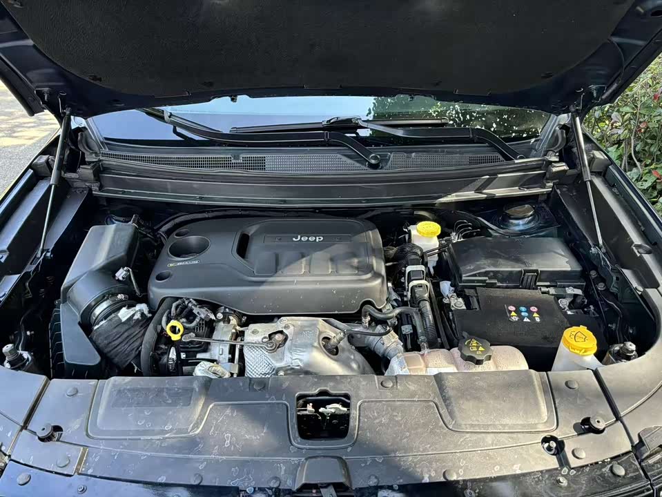 Jeep Grand Commander