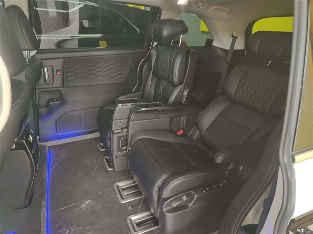 Honda Elysion, 2023 13