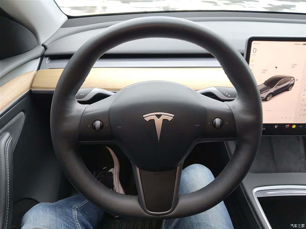 Tesla Model Y, 2022 11