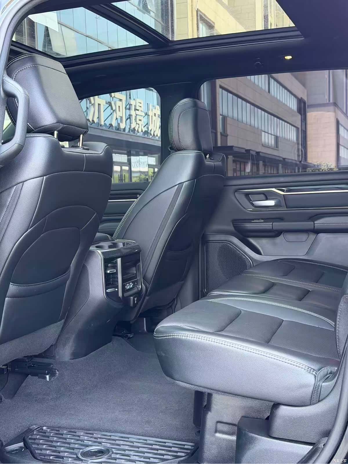 RAM Trucks, 2022 все фото