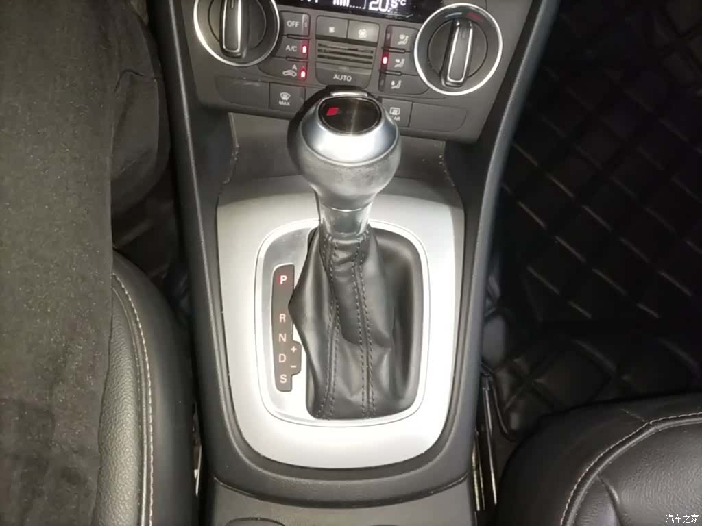 Audi Q3, 2019 14