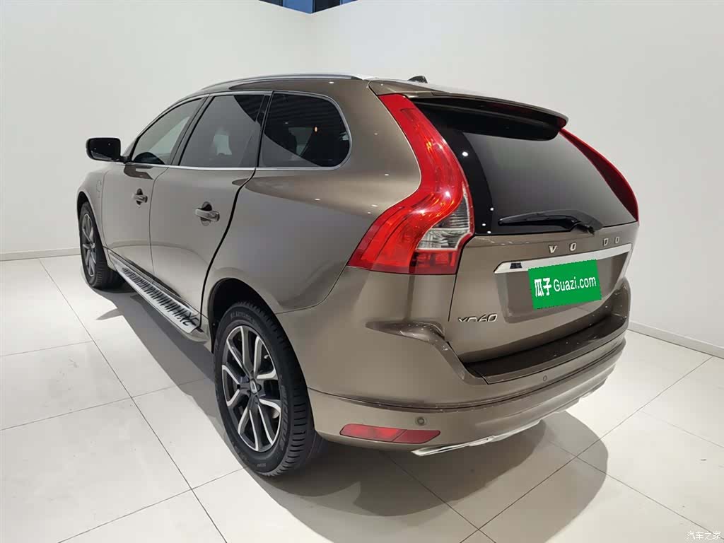 Volvo XC60, 2018 все фото