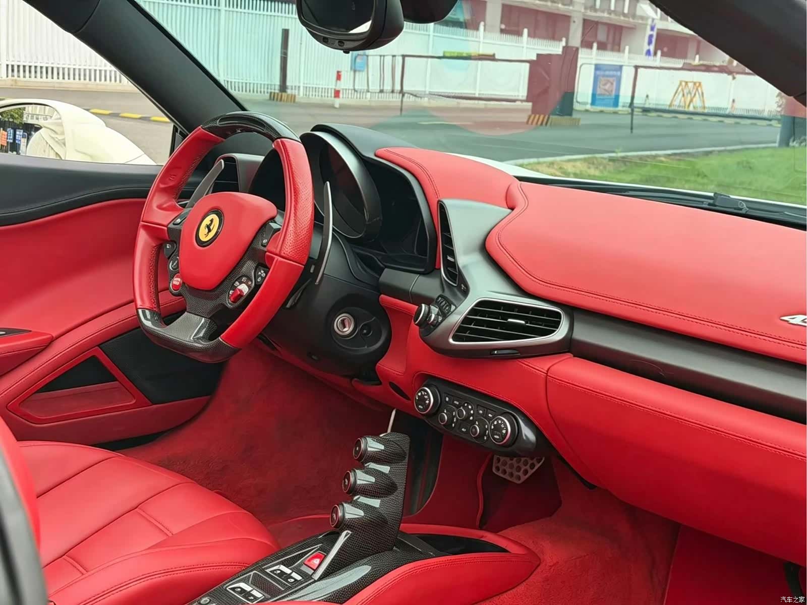 Ferrari 458, 2012 7