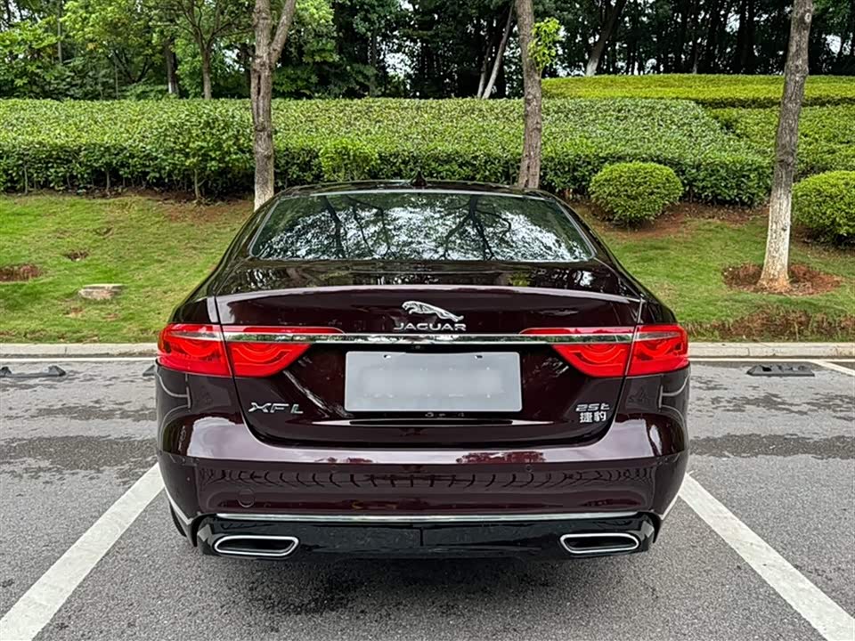 Jaguar XFL Jaguar XFL
