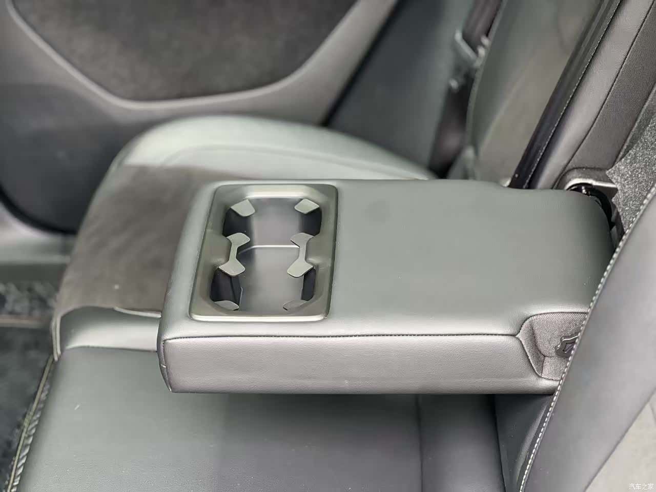 Volvo XC40, 2022 15