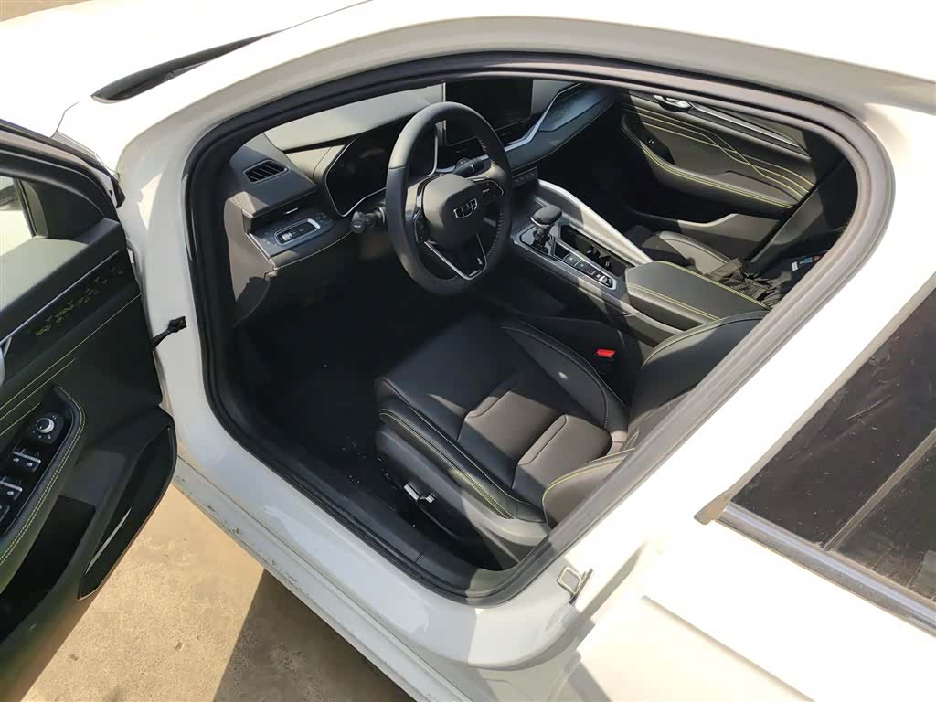 Geely Preface, 2024 16
