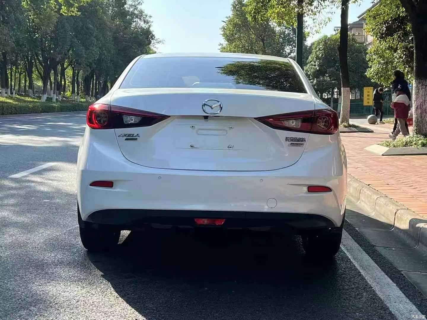 Mazda Mazda3, 2017 8