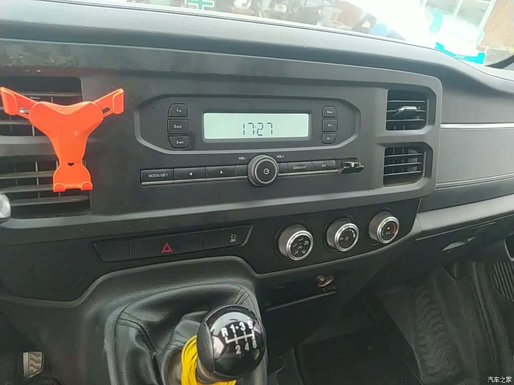 JMC 6MT7, 2025 13