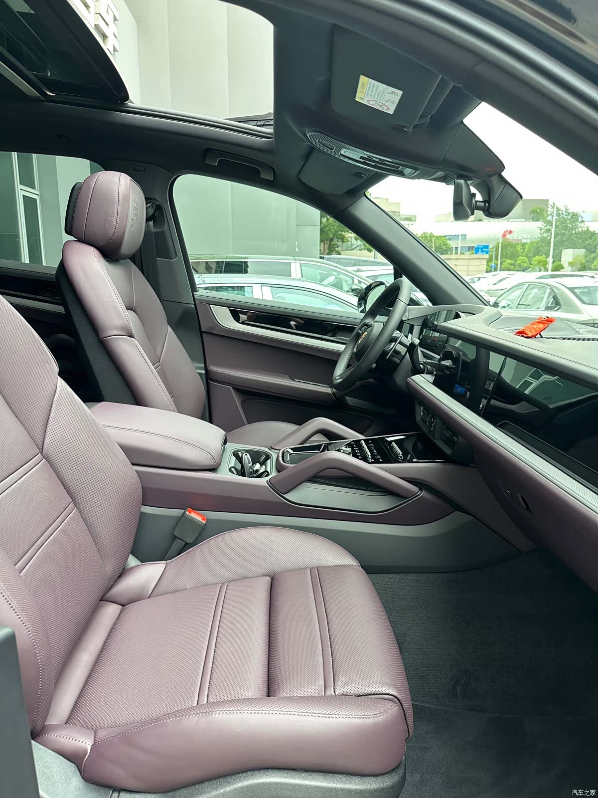 Porsche Cayenne, 2025 6
