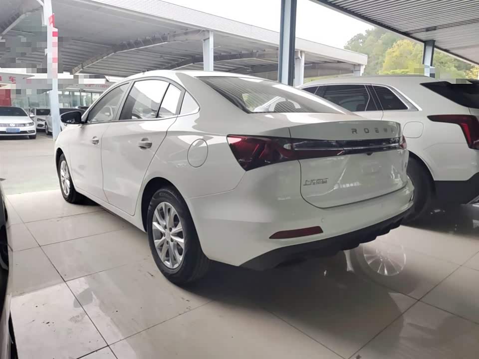 Roewe i5