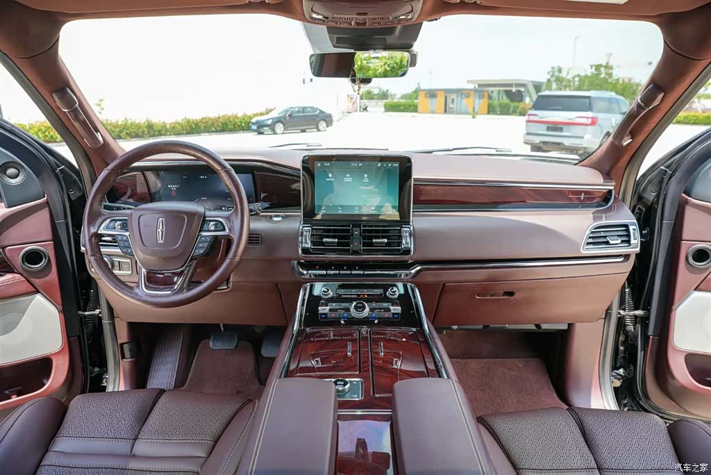 Lincoln Navigator, 2022 9