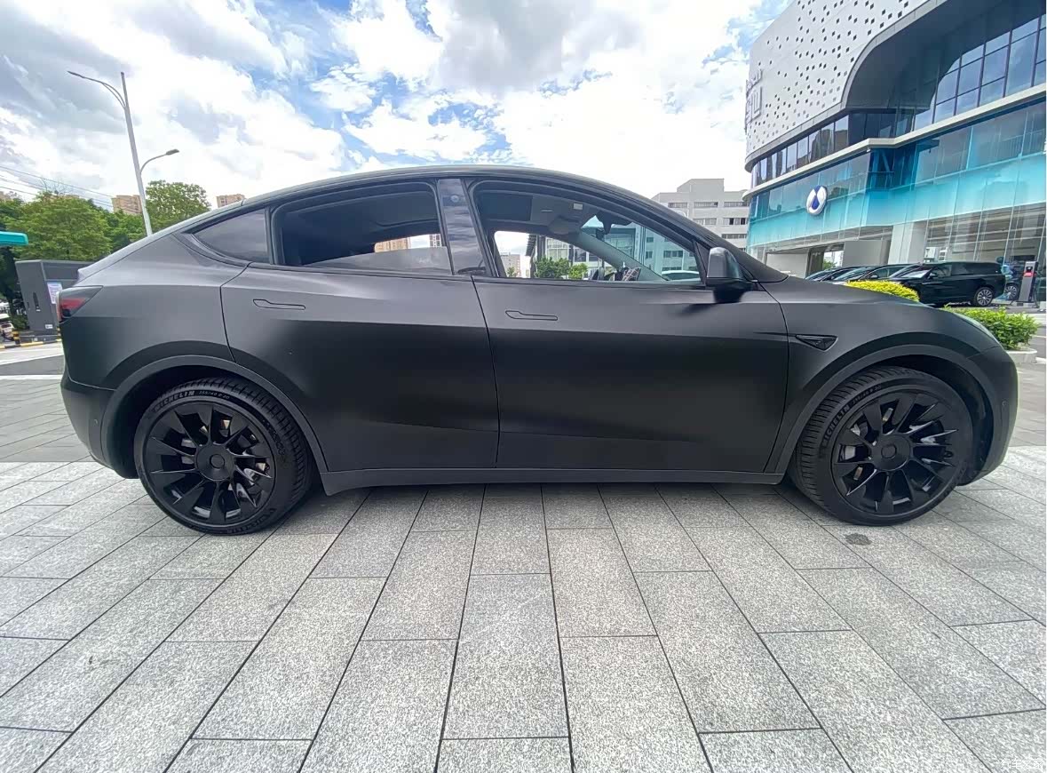 Tesla Model Y, 2022 11