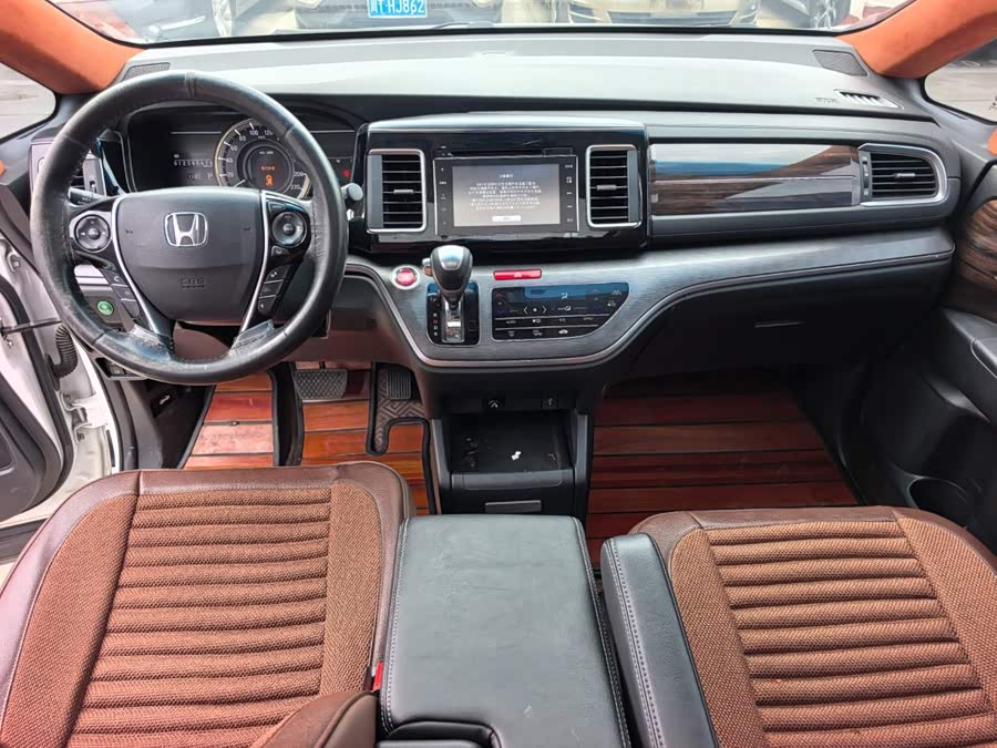 Honda Elysion 2017, фото 13