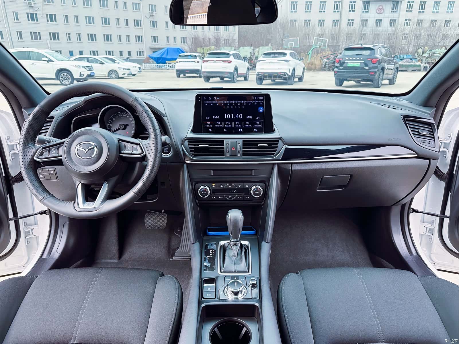 Mazda CX-4, 2023 6