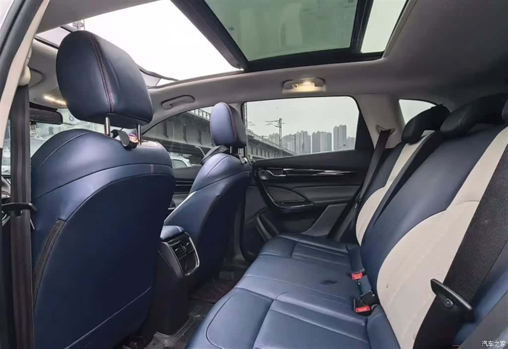 DongFeng AX7, 2022 14