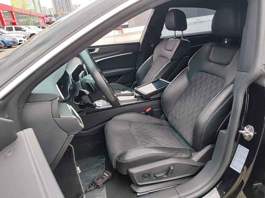 Audi A7L 2022, фото 15