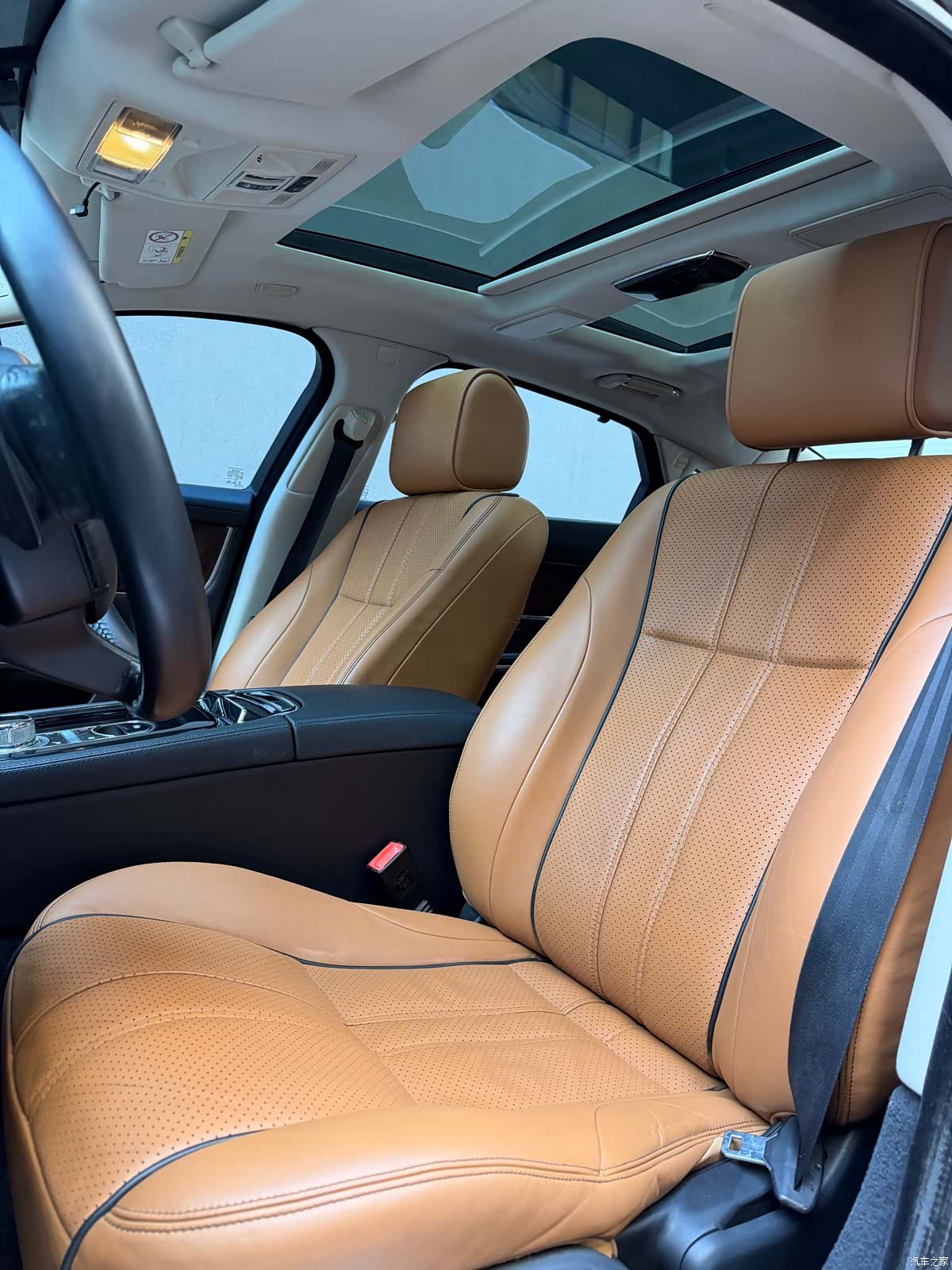 Jaguar XJ, 2015 6