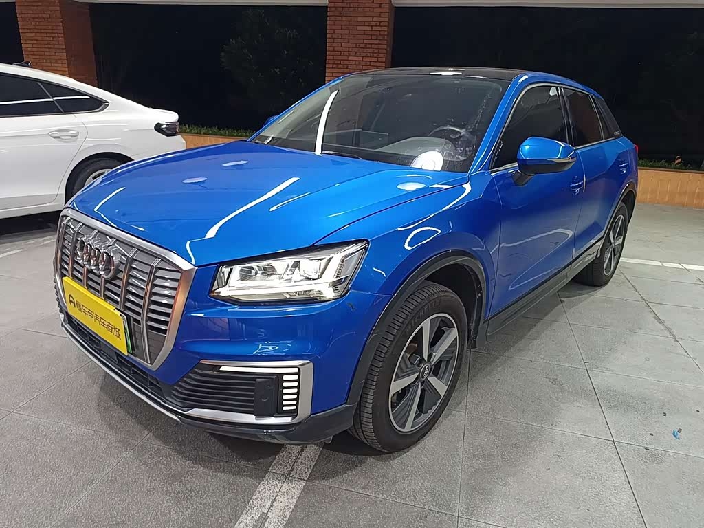 Audi Q2L e-tron 2019 Q2L e-tron