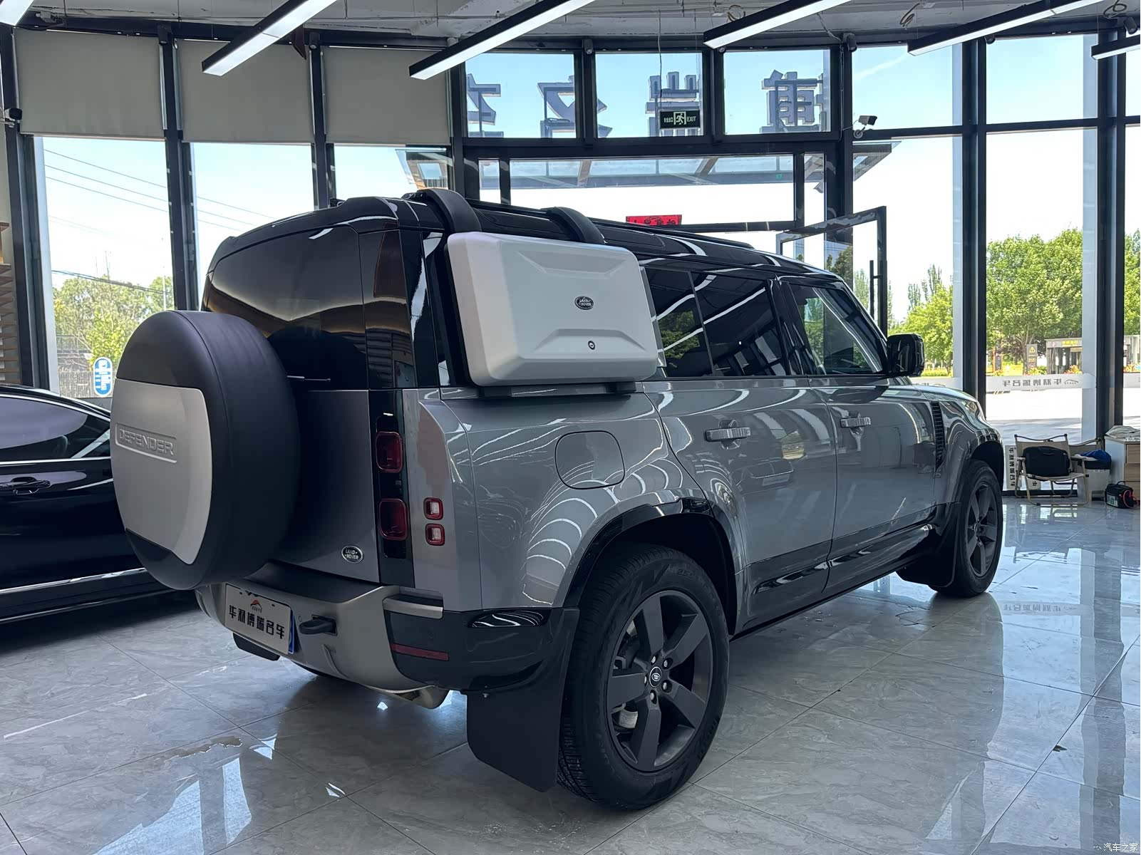 Land Rover Defender, 2022 24
