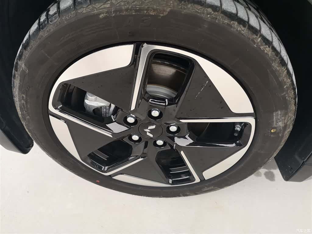 Wuling Starlight, 2025 25