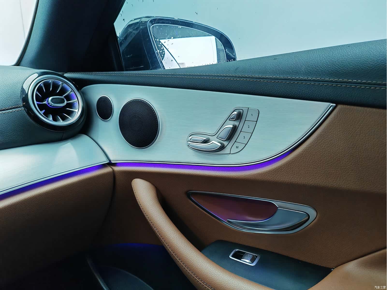 Mercedes-Benz E-Class, 2022 16