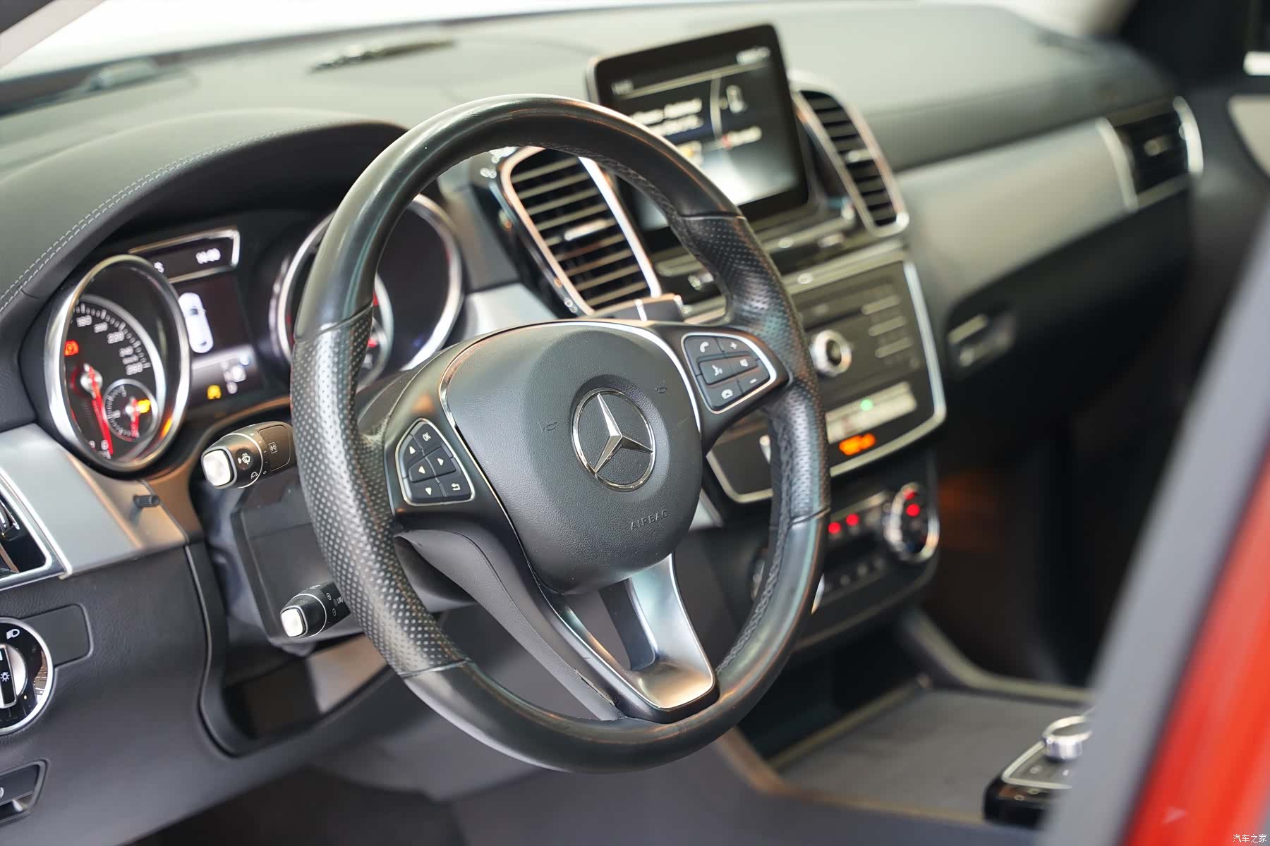 Mercedes-Benz GLE, 2018 13