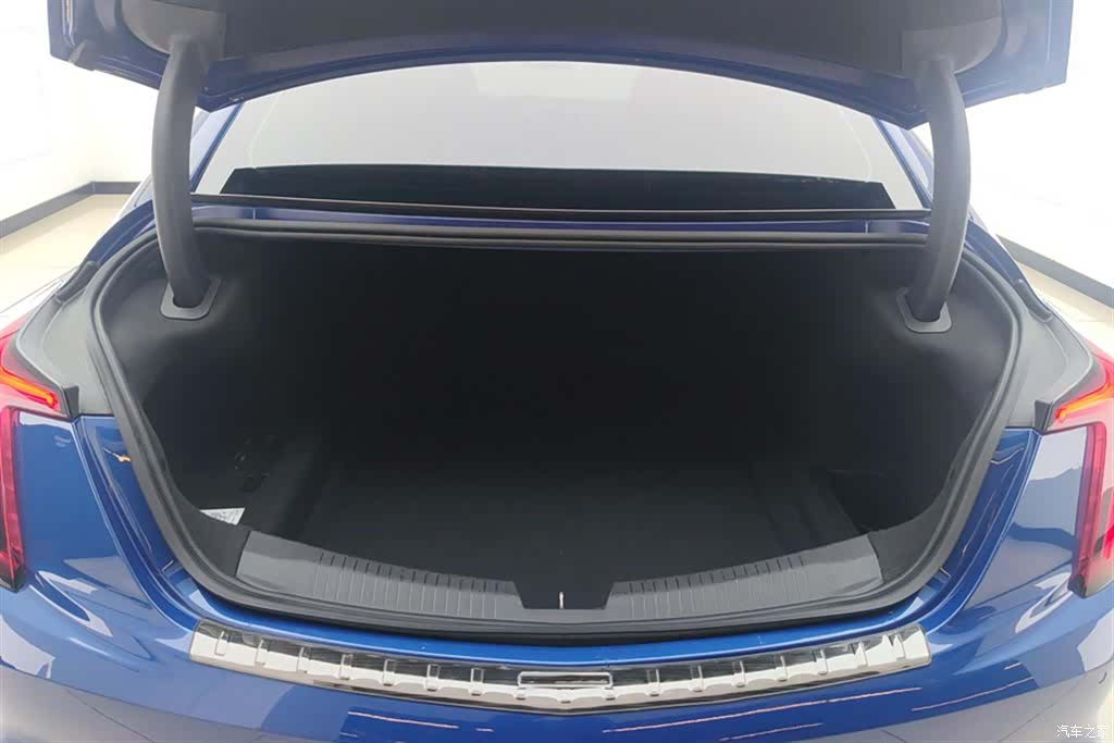 Cadillac CT5, 2021 4