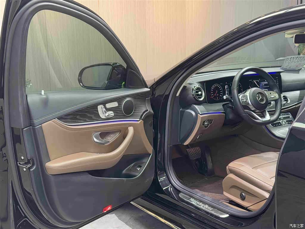 Mercedes-Benz E-Class, 2020 4